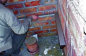 CBA popływa w basenie?