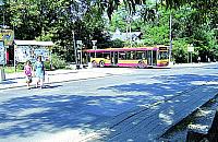 Kl�twa nad parkingami w Wawrze