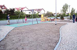 Plac zabaw pełen niedoróbek