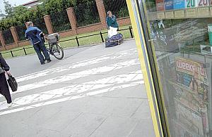 Służby bezradne wobec handlarzy