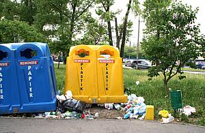 Dziurawe pojemniki na Kondratowicza