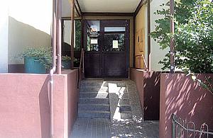 Ciągłe bariery na Jarzębskiego