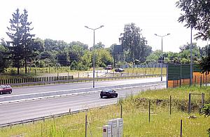 Potrzeba więcej ekranów wzdłuż S8