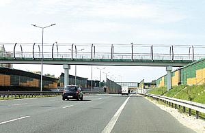 Kładka nad S8 od października?