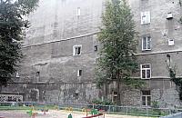 Na Ch�odnej ton� w deszcz�wce