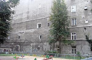 Na Chłodnej toną w deszczówce