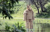 Miś już stoi na Gliniankach