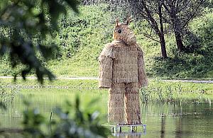 Miś już stoi na Gliniankach