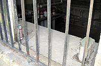 Dziki lokator terroryzuje blok