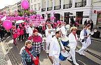 Ulice Warszawy na różowo