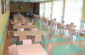Tłok w stołówce na Porajów
