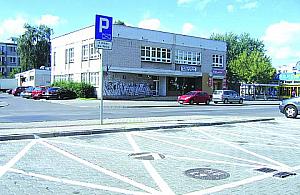 Policjanci zabrali parking?