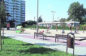 Majowa: komu przeszkadza plac zabaw?