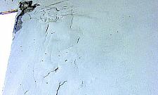 Jarzębskiego - woda leje się po ścianach?