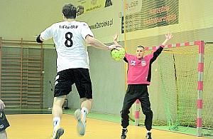 Szczypiorniści od zwycięstwa do zwycięstwa