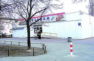 Nie ma mocnych na "meneli" przy Łojewskiej?