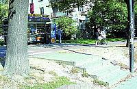 Niebezpieczne schodki na P�ockiej