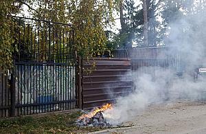 500 zł mandatu za palenie śmieci