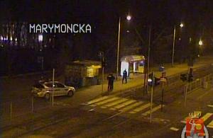 Kamulcem w wiatę na Marymonckiej