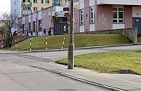 Latarnie na �rodku i stare schody