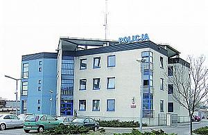 Dłuższy areszt dla komendanta