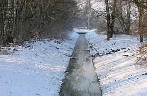 Będą mostki, fontanna, jeziorko, kajaki