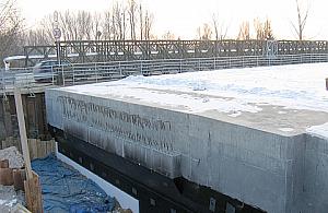 Krowim mostkiem pojedziemy latem