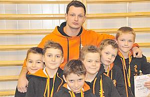 Lemury walczą na Woli