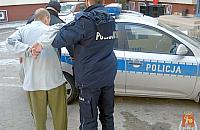 Napadł na peronie, złapany w pociągu