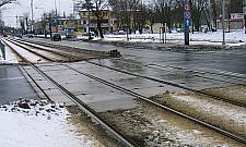 Niebezpieczne rozwiązanie na torach przy Powstańców Śląskich