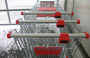 Namolni pod Kauflandem żądają pieniędzy