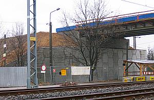 Schody na wiadukcie w Chotomowie już pewne