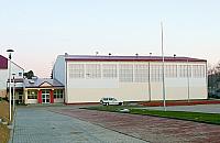 Budowa hali w podstaw�wce nr 1 zako�czy si� w s�dzie