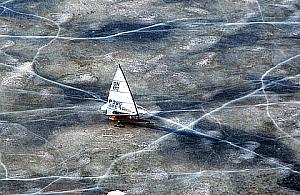 Lód coraz bardziej niebezpieczny