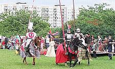 Turniej rycerski i Dni Targówka - oszczędzanie na kulturze