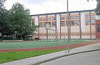 Gimnazjali�ci na Deotymy skopali koleg�