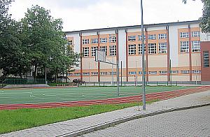 Gimnazjaliści na Deotymy skopali kolegę