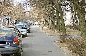 Brakuje ławek przy Kondratowicza. Urzędnicy "zbadają sprawę"...