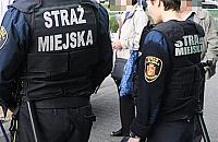 Uratowali psa uwi�zionego w wykopie