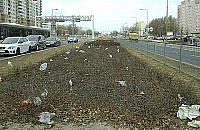 Interwencja: śmieci wesoło latają na Powstańców