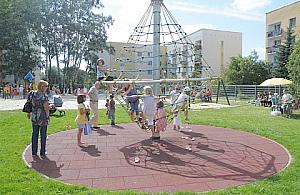 Plac zabaw przy ulicy Portowej i Kasztanowej