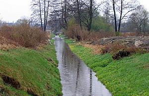 Ruskowy Bród: nielegalnie zasypują rów melioracyjny