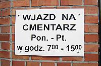 Kobieta przygnieciona nagrobkiem. Wniosków brak.