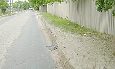 Zdewastowany wolski objazd Dźwigowej
