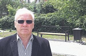 Wandale demontują nowo wybudowany parking