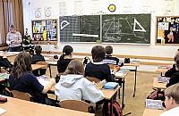 Jak walczyć z kryzysem? Mniej płacić za prąd