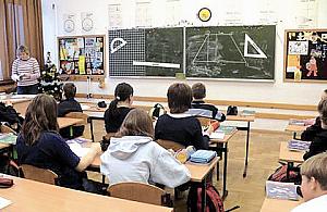 Jak walczyć z kryzysem? Mniej płacić za prąd