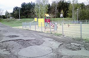 Niebezpiecznie na placu zabaw na Grudziach