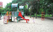 Młodzież demoluje legionowskie place zabaw