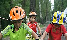 Przedszkolaki na rowerach